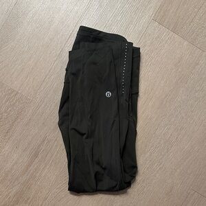 Olive green lulu leggings w/ pockets